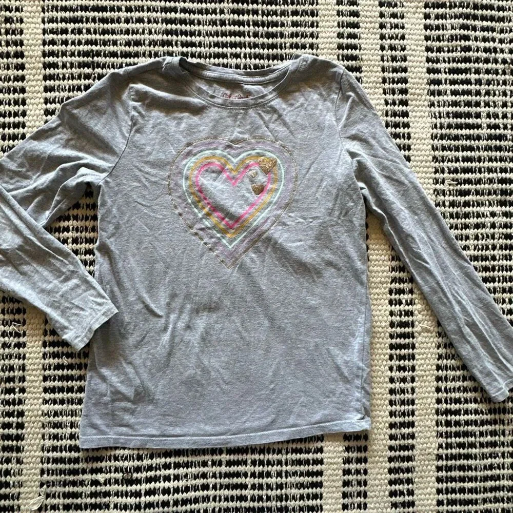 Cat & Jack Size M 7/8 gray long sleeve t shirt heart graphic girls